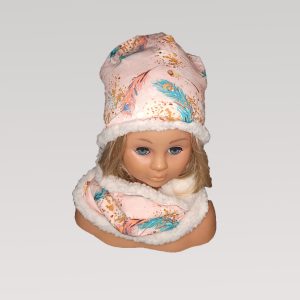 Puppenkopf mit Beanie und Loop