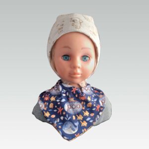 Puppenkopf mit wasserfestem Halstuch