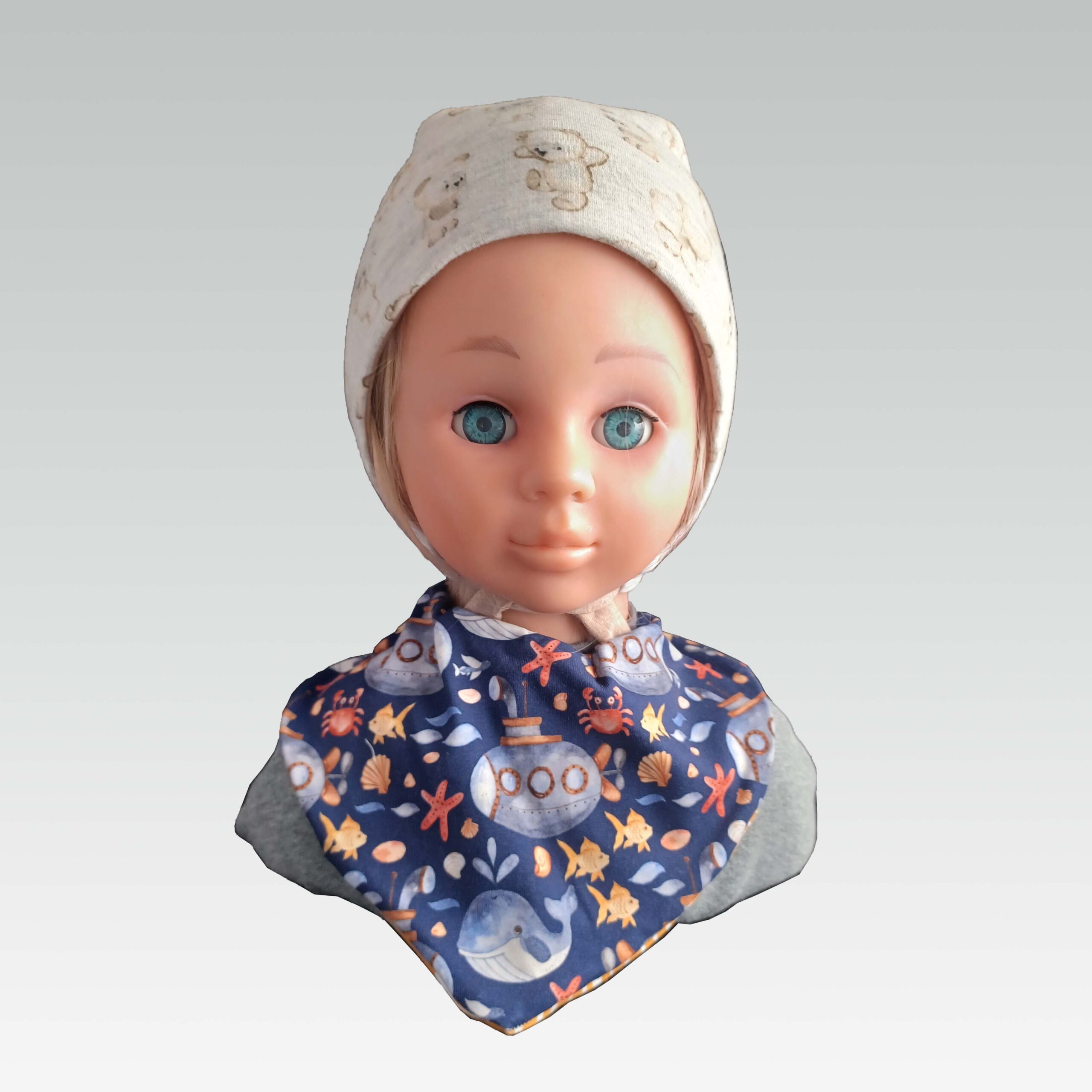 Puppenkopf mit wasserfestem Halstuch